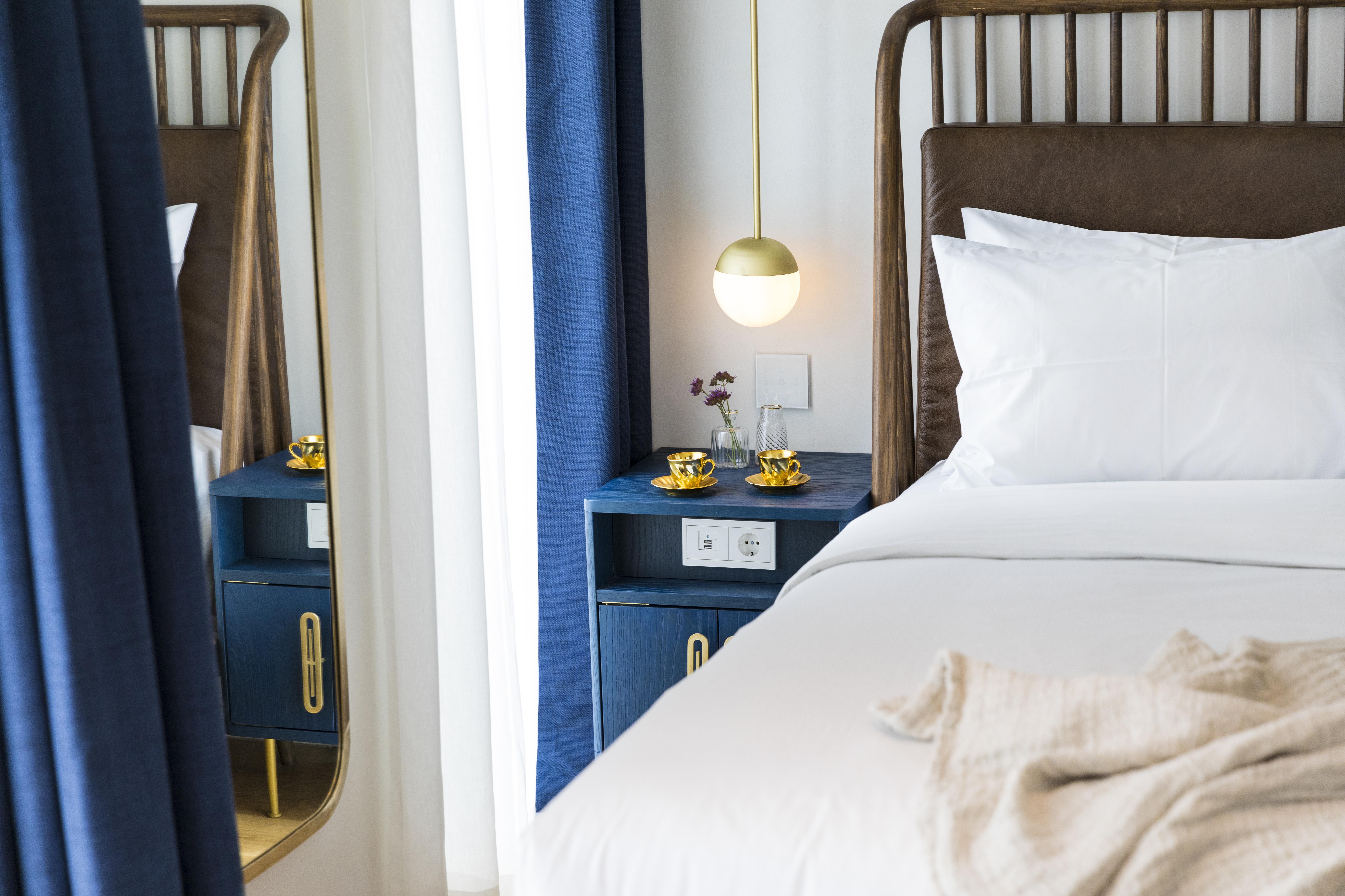 Gatsby Athens Hotel Bagian luar foto A bedroom at the hotel
