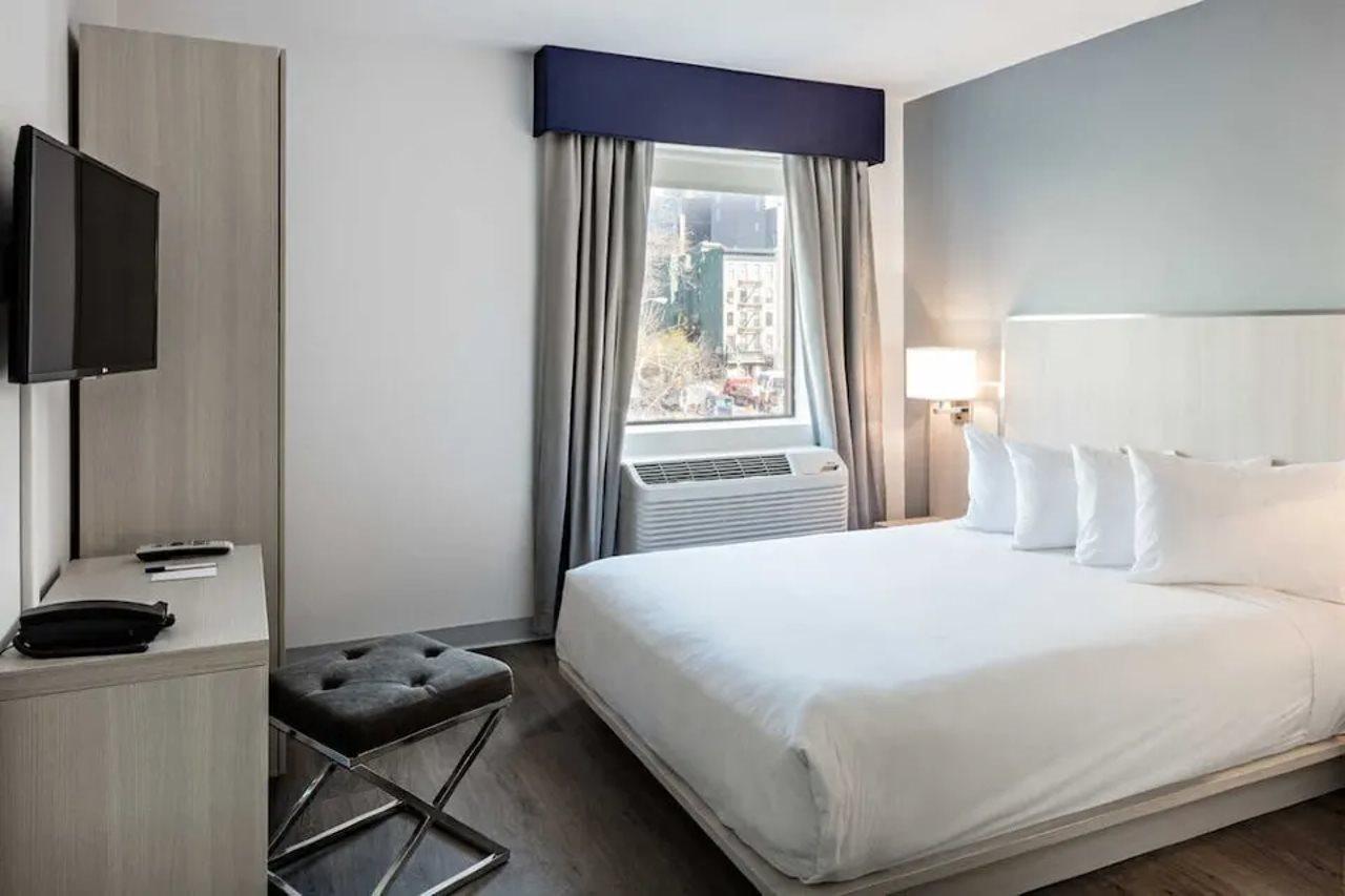 Gatsby Athens Hotel Bagian luar foto A room at the Hotel 373 Madison