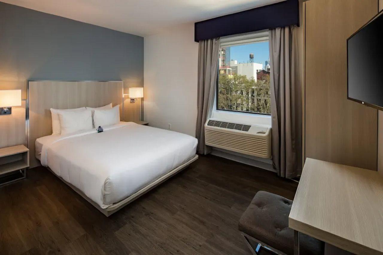 Gatsby Athens Hotel Bagian luar foto A typical room at the hotel